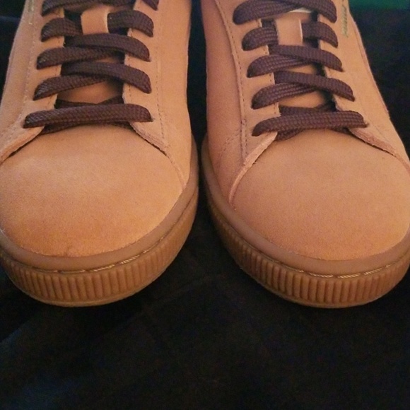 Wheat Puma Suede Classics! 5.5Y/7Women SALE! - Picture 6 of 7